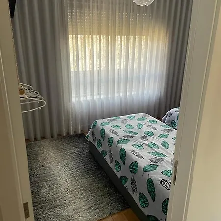 Apartment Poveira House 1 *